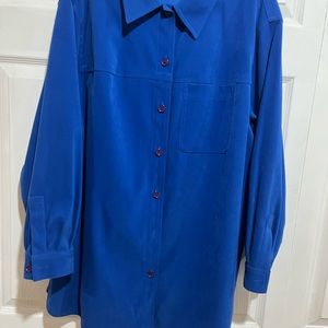 XXL shirt. Petite. Royal blue long sleeve button front.